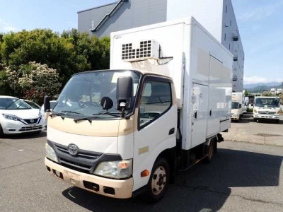 TOYOTA DYNA