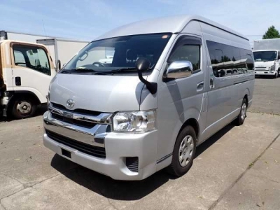 TOYOTA HIACE WAGON