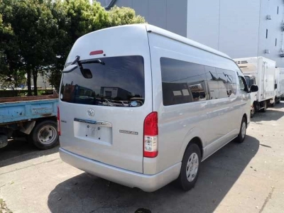 TOYOTA HIACE WAGON