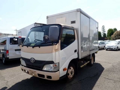 TOYOTA DYNA