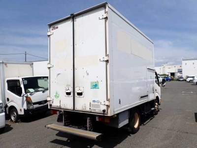 TOYOTA DYNA