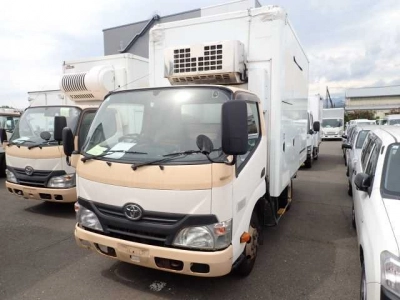 TOYOTA DYNA