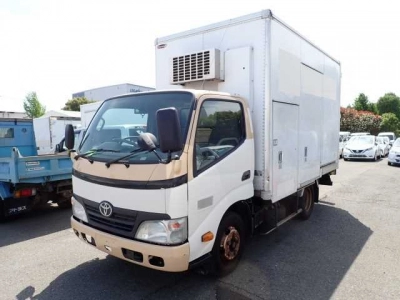 TOYOTA DYNA