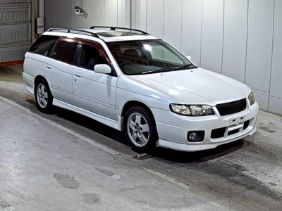 NISSAN AVENIR