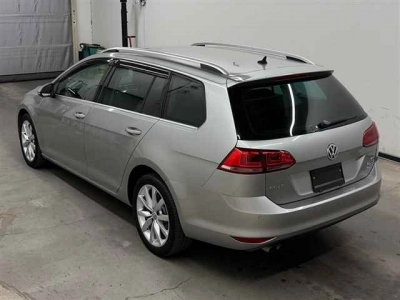 VOLKSWAGEN GOLF VARIANT