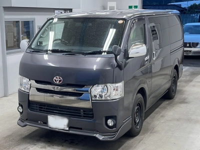 TOYOTA REGIUS VAN