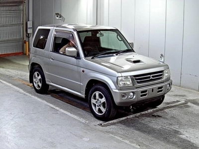 MITSUBISHI PAJERO MINI