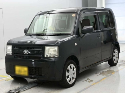TOYOTA PIXIS SPACE