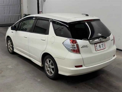 HONDA FIT SHUTTLE HYBRID