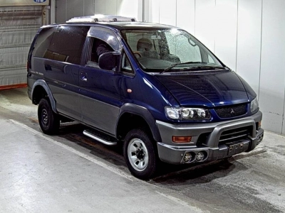 MITSUBISHI DELICA SPACE GEAR