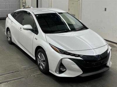 TOYOTA PRIUS PHV