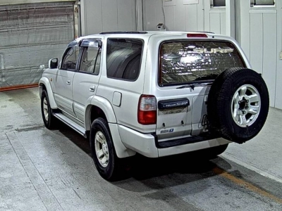 TOYOTA HILUX SURF