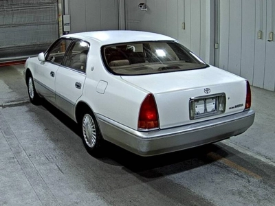 TOYOTA CROWN MAJESTA