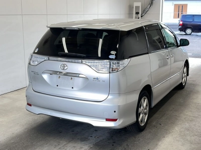 TOYOTA ESTIMA HYBRID