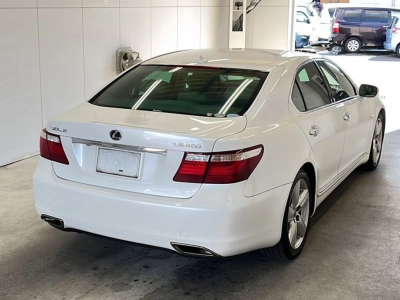 LEXUS LS