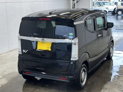 HONDA N-BOX SLASH