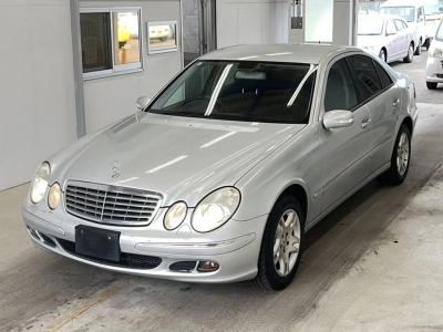 MERCEDES BENZ E CLASS