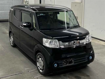HONDA N-BOX SLASH