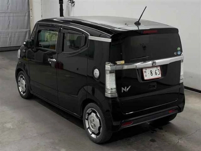 HONDA N-BOX SLASH