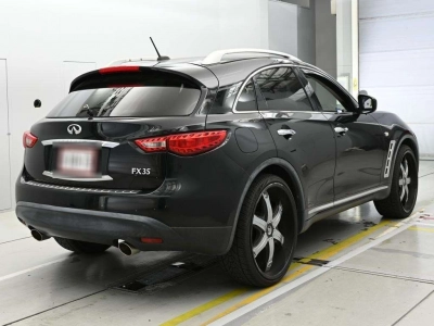 INFINITI FX35
