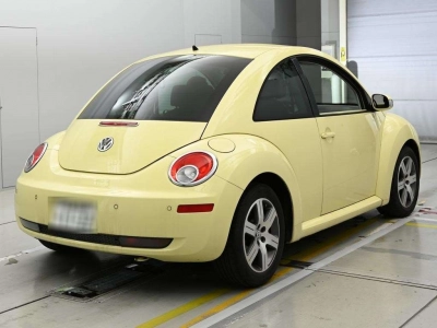 VOLKSWAGEN NEW BEETLE