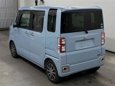 DAIHATSU WAKE