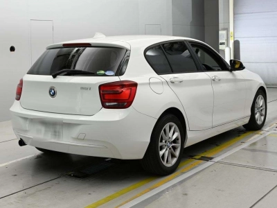 BMW 1 SERIES