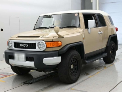 TOYOTA FJ CRUISER