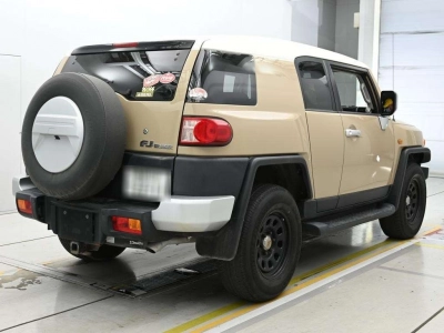 TOYOTA FJ CRUISER