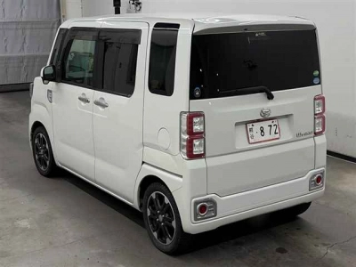 DAIHATSU WAKE