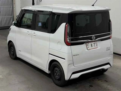 NISSAN ROOX