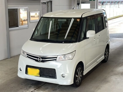 NISSAN ROOX