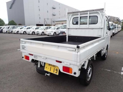 NISSAN NT100 CLIPPER