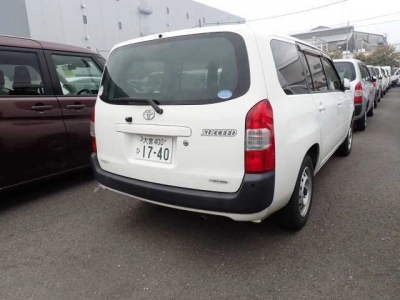 TOYOTA SUCCEED VAN