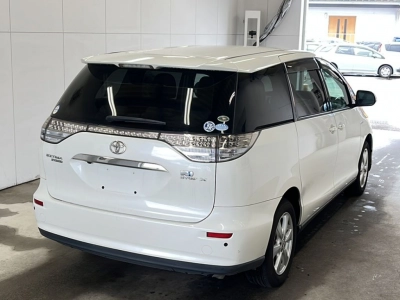 TOYOTA ESTIMA HYBRID