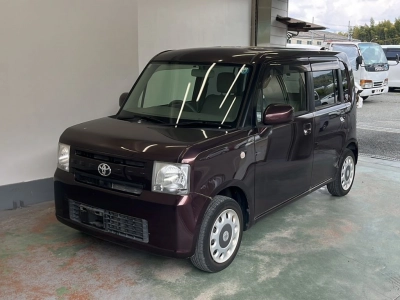 TOYOTA PIXIS SPACE