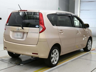 DAIHATSU BOON LUMINAS