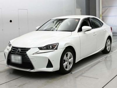 LEXUS IS
