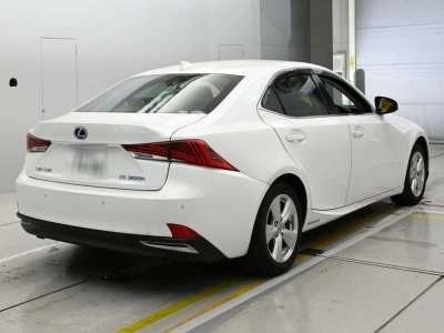 LEXUS IS