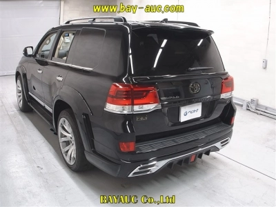 TOYOTA LAND CRUISER