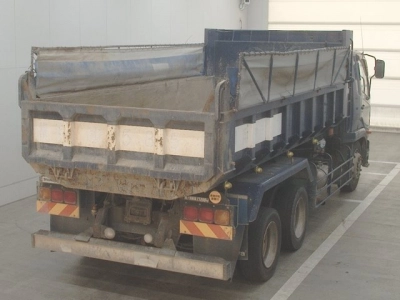 MITSUBISHI FUSO FIGHTER