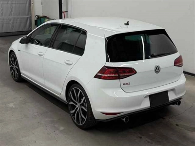 VOLKSWAGEN GOLF  GTI