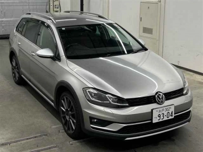 VOLKSWAGEN GOLF ALLTRACK
