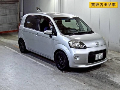 TOYOTA PORTE