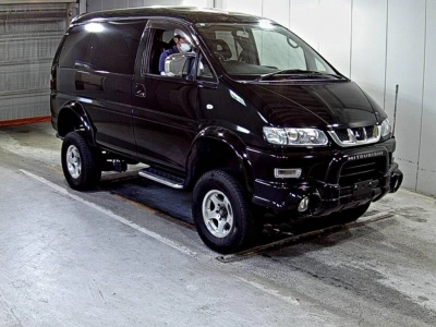 MITSUBISHI DELICA SPACE GEAR