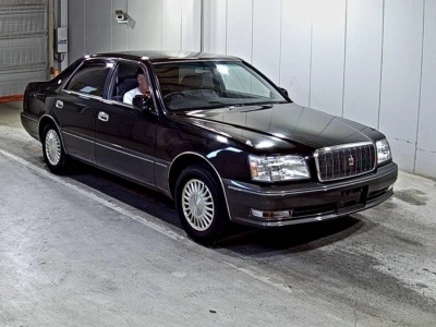 TOYOTA CROWN MAJESTA