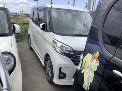 NISSAN DAYZ ROOX