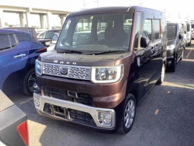 DAIHATSU WAKE