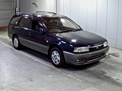NISSAN AVENIR