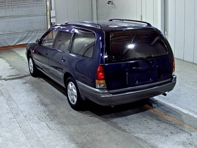 NISSAN AVENIR